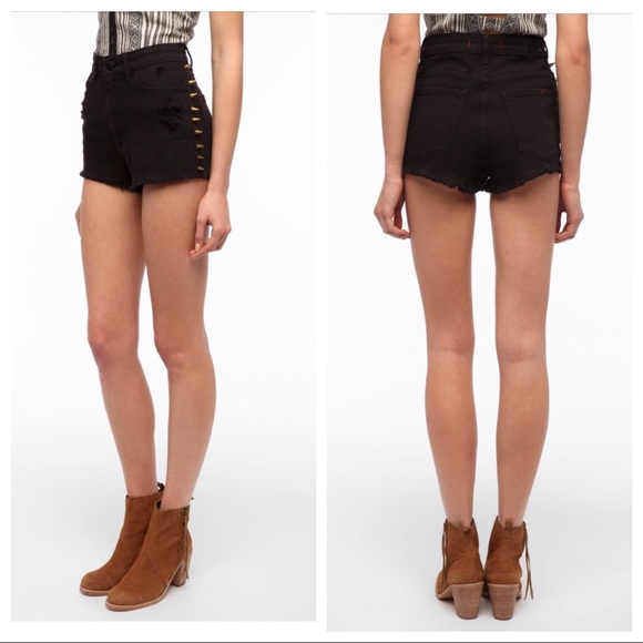 Distressed Studded Cheeky Short - BDG - Picture 2 of 6